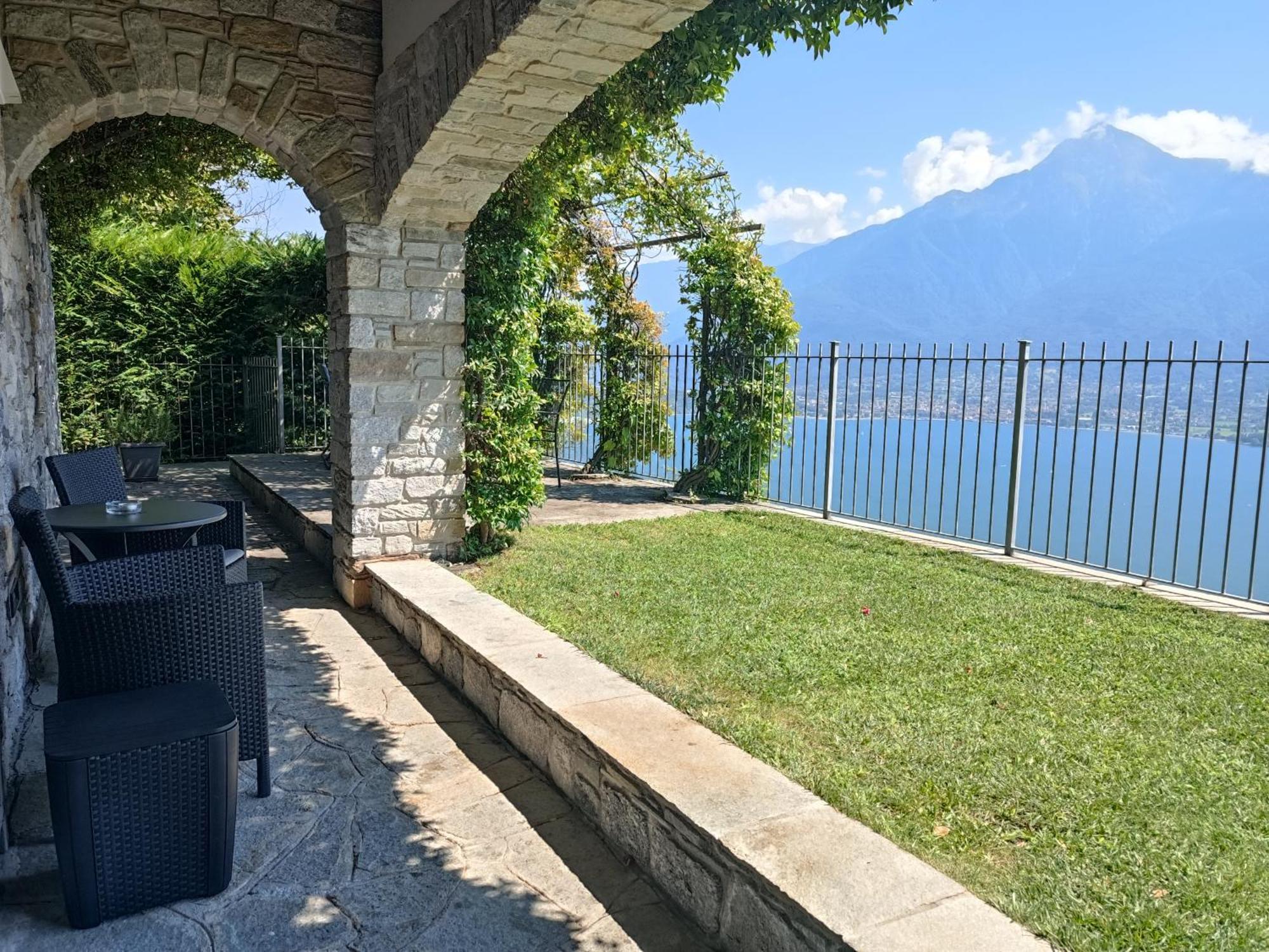 Villa Valuri Vista Magnifica Sul Lago Di Como Appartamento Piano Terra Vercana Екстер'єр фото